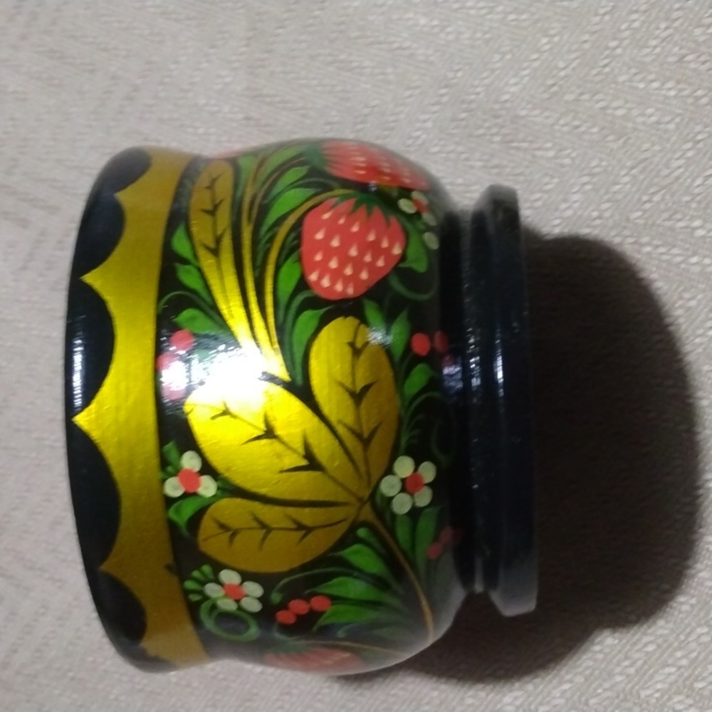 Hand Painted Lacquered Wooden Trinket Box - Picture 7 of 8